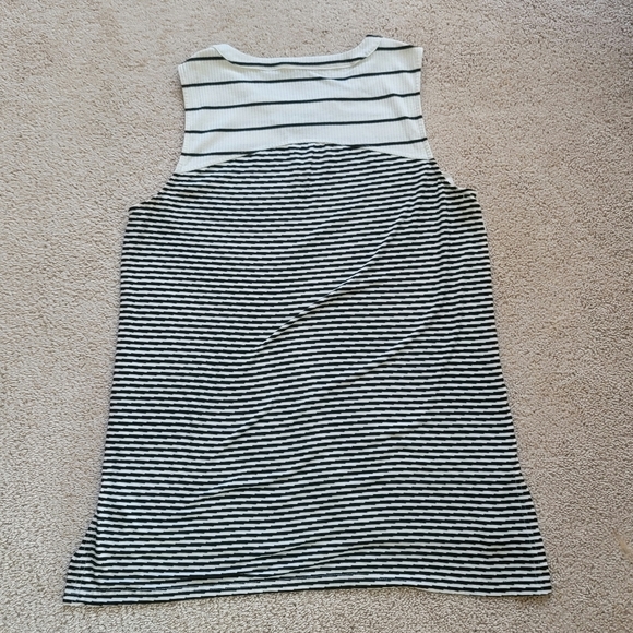 (L) Doe & Rae Striped Top - Picture 5 of 5